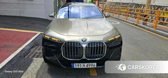 BMW 7 Series (G70) 2024 Черный из Кореи