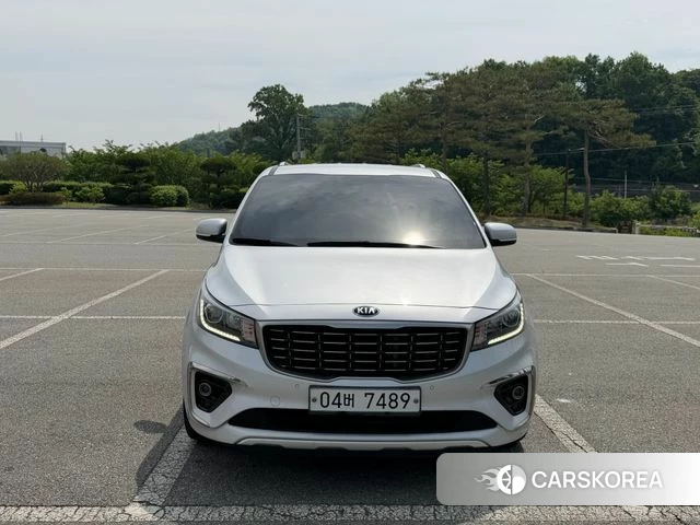 Kia The New Carnival 2018 Серебряный из Кореи