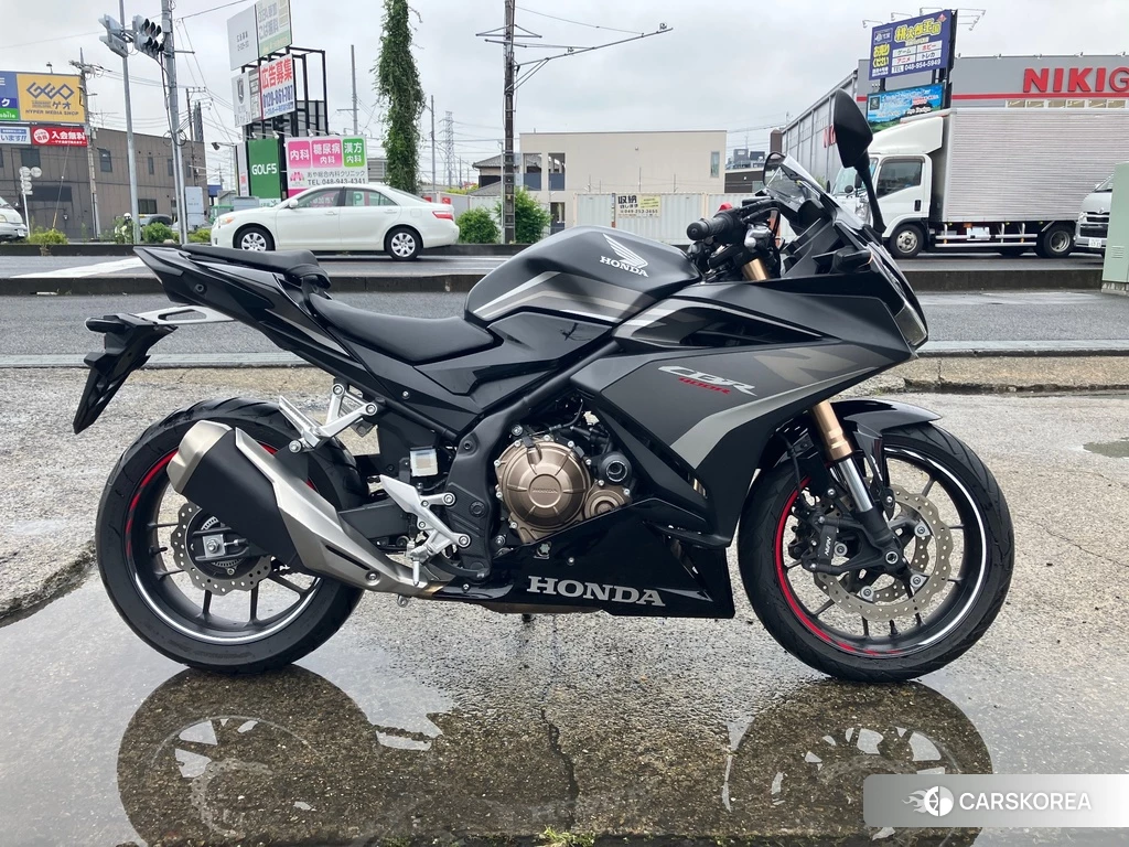 Проданный Honda CBR400R 2022 из Японии
