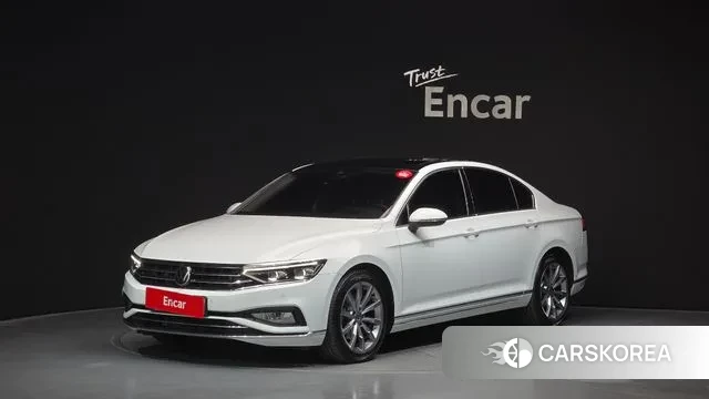 Volkswagen Passat GT (B8) 2022 Белый из Кореи