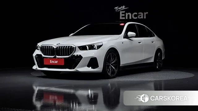 BMW 5 Series (G60) 2023 Белый из Кореи