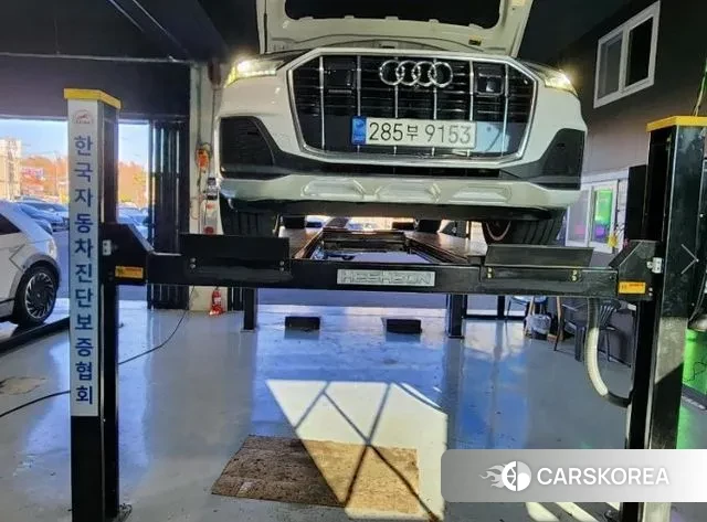 Audi Q7 (4M) 2022 Белый из Кореи