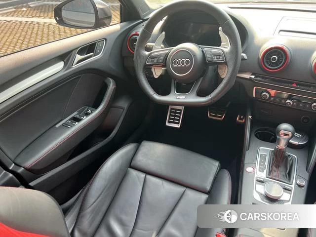 Audi S3 2019 Темно-серый из Китая