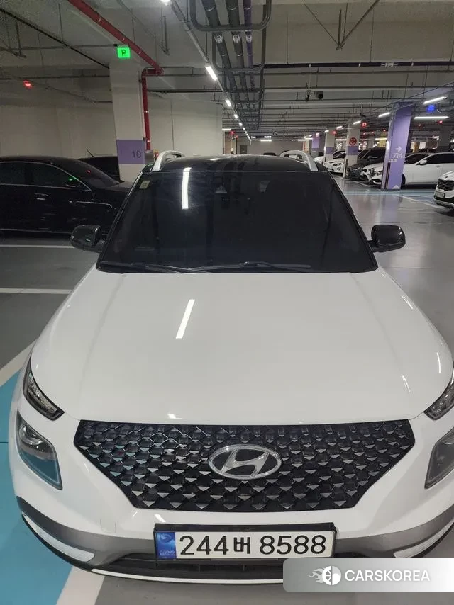 Hyundai Venue 2022 Белый из Кореи