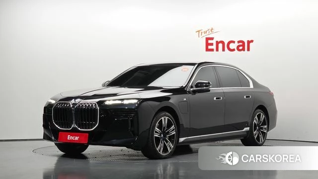 BMW 7 Series (G70) 2023 Черный из Кореи