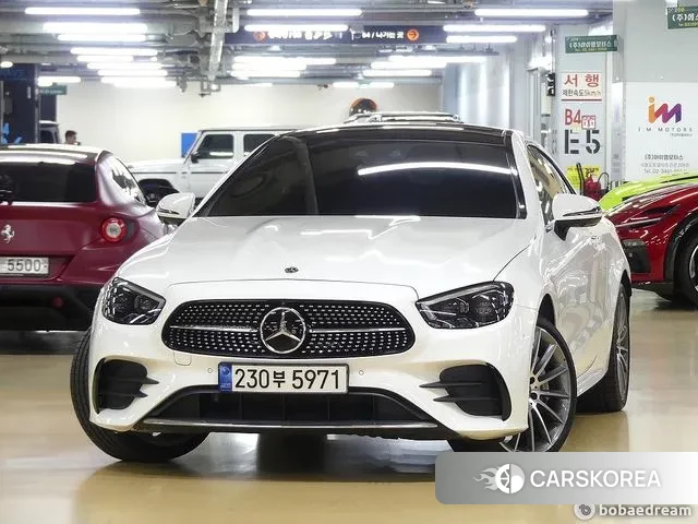 Mercedes-Benz E-Class W213 2022 Белый из Кореи