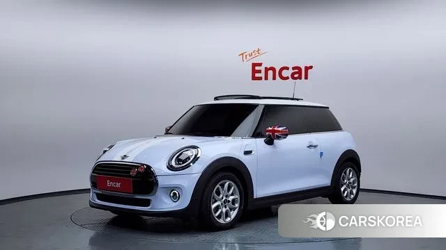 Mini Cooper 2021 Светло-серебряный цвет из Кореи