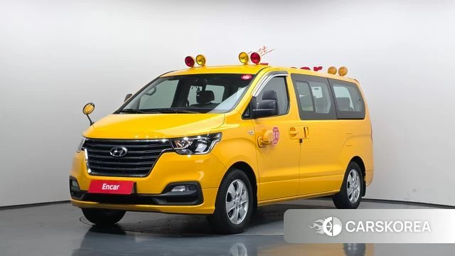 Hyundai The New Grand Starex 2021 Желтый из Кореи