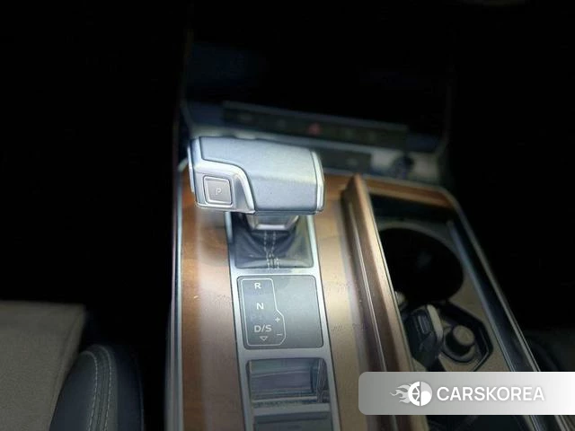 Audi A6L PHEV 2021 Черный из Китая