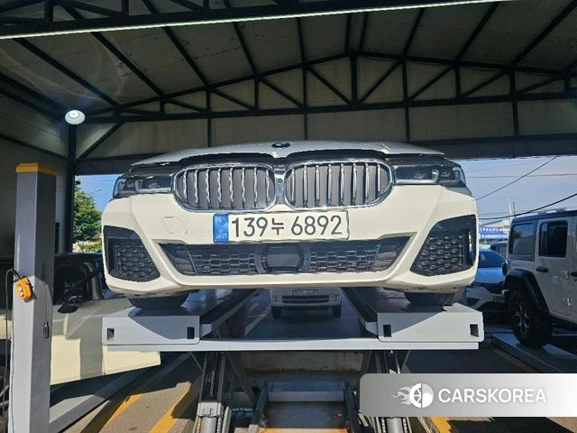 BMW 5 Series (G30) 2021 Белый из Кореи