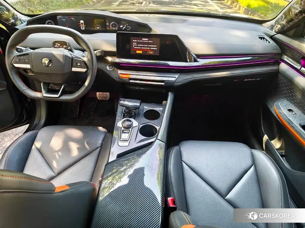 Chang'an Changan UNI-V 2022 Silver/gray из Китая