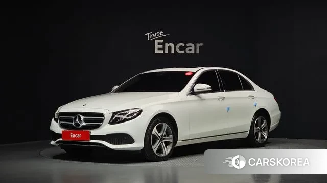 Mercedes-Benz E-Class W213 2018 Белый из Кореи