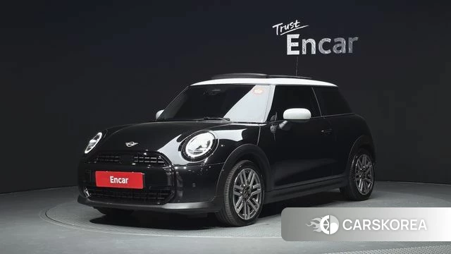 Mini Cooper C 4th generation 2025 Черный из Кореи