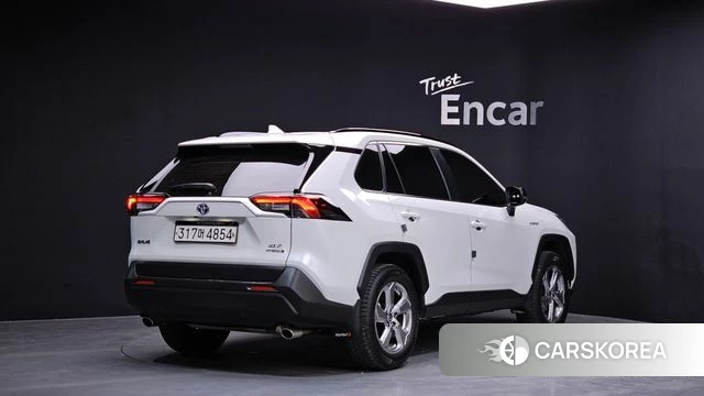 Toyota RAV4 5th Generation 2021 Белый из Кореи