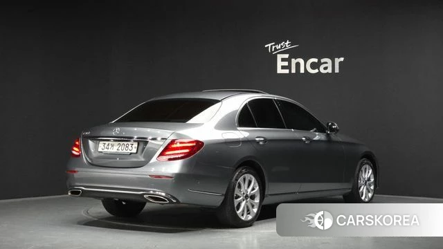 Mercedes-Benz E-Class W213 2018 Серый из Кореи