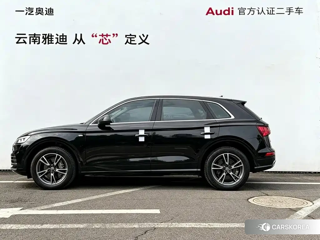 Audi Q5L 2020 Черный из Китая, фото 2