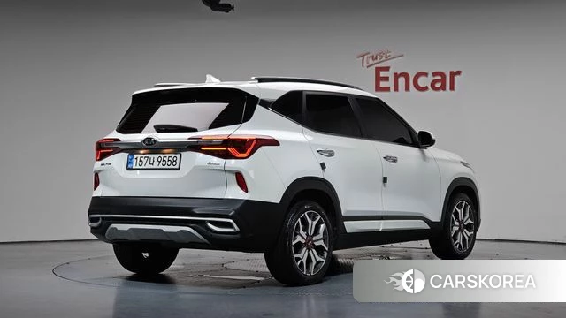 Kia Seltos 2020 Белый из Кореи