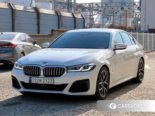 BMW 5 Series (G30) 2021 Белый из Кореи