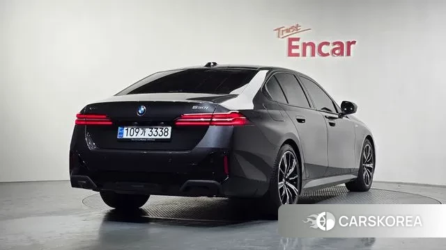 BMW 5 Series (G60) 2024 Серый из Кореи