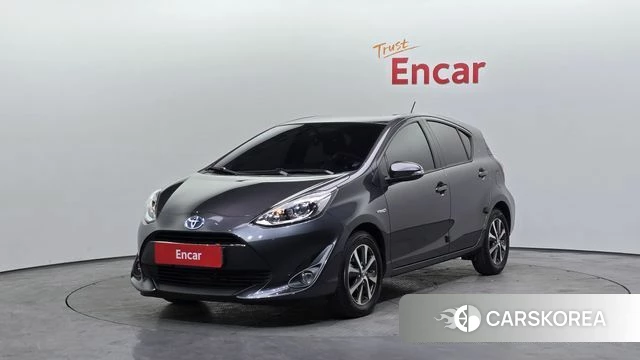 Toyota Prius C 2018 Серый из Кореи