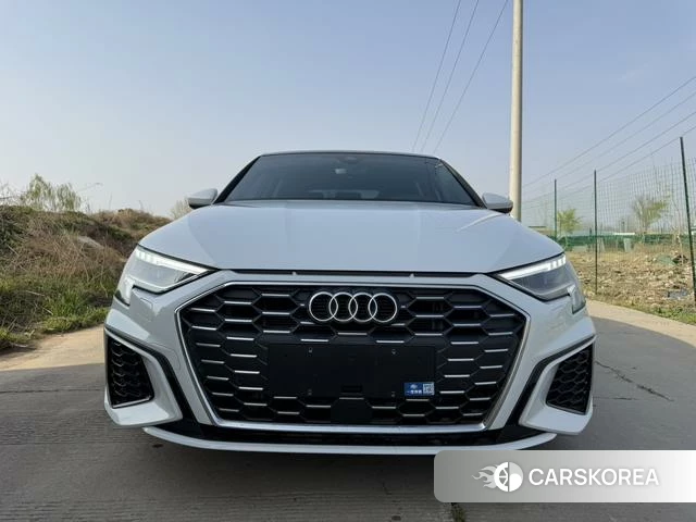 Audi A3 2022 Белый из Китая