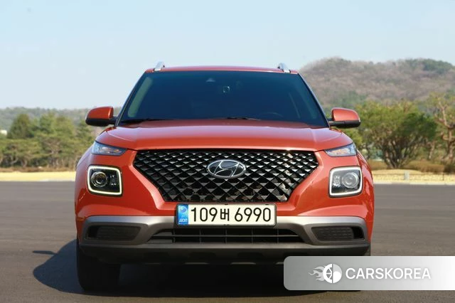 Hyundai Venue 2022 Красный из Кореи