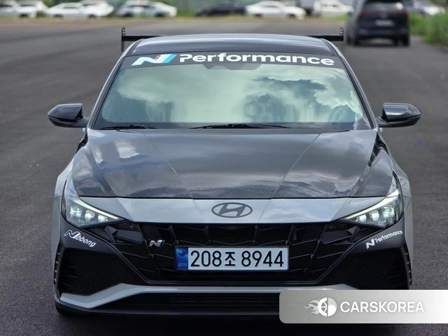 Hyundai Avante (CN7) 2022 Серебристо-серый из Кореи