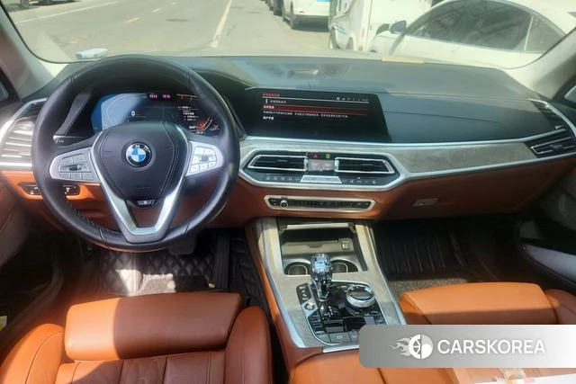 BMW X7 2021 Черный из Китая