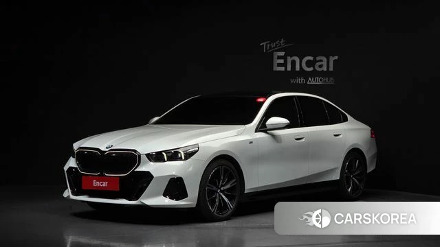 BMW 5 Series (G60) 2025 Белый из Кореи