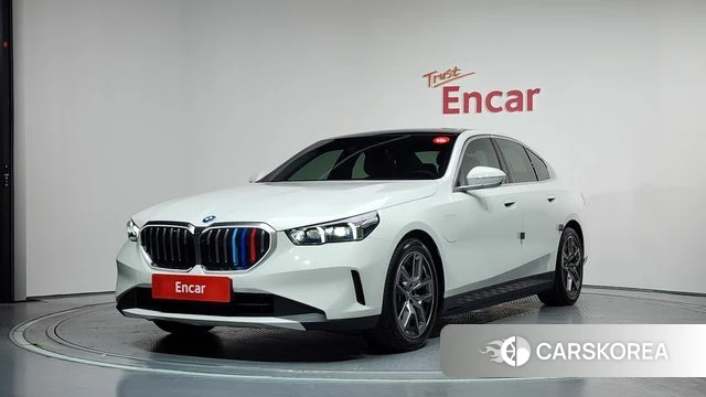 BMW 5 Series (G60) 2025 Белый из Кореи