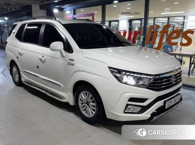 Ssangyong Korando Turismo 2018 Белый из Кореи