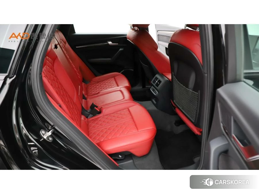 Audi SQ5 2021 Черный из Китая