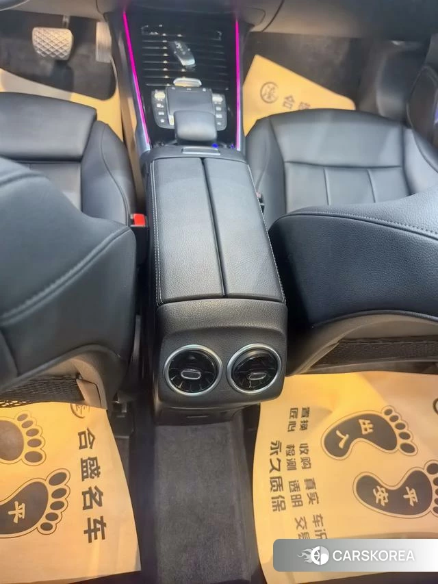 Mercedes-Benz GLB 2023 Белый из Китая
