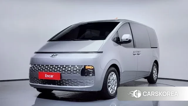 Hyundai Staria 2023 Серебряный из Кореи