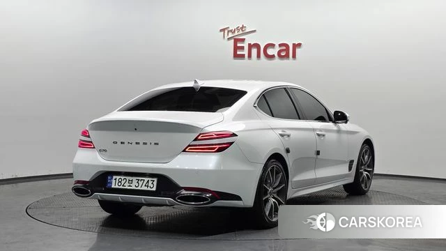 Genesis The New G70 2023 Белый из Кореи