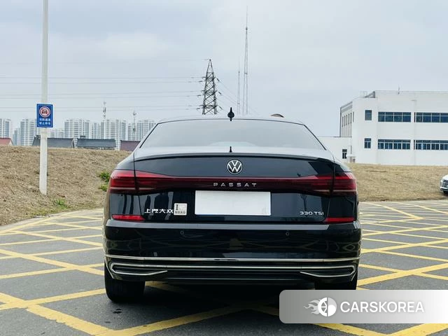 Volkswagen Passat 2022 Черный из Китая