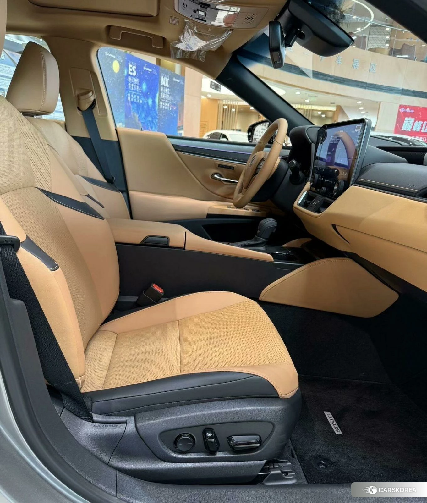 Lexus ES 2024 Серебристо-серый из Китая