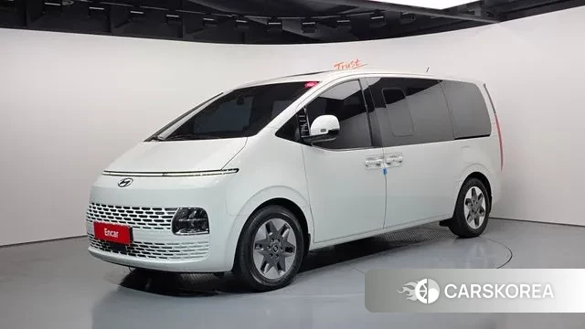 Hyundai Staria 2023 Белый из Кореи