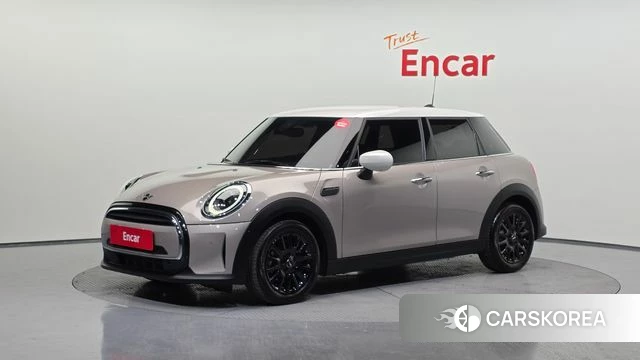 Mini Cooper 2024 Жемчужный цвет из Кореи