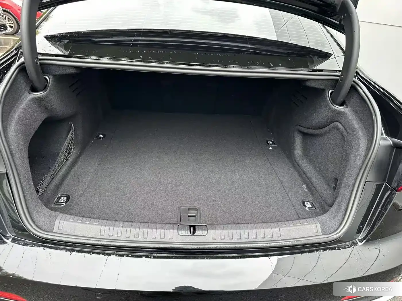 Audi A6L 2025 Черный из Китая