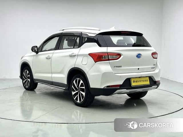 GAC Group Qizhi PHEV 2019 Белый из Китая