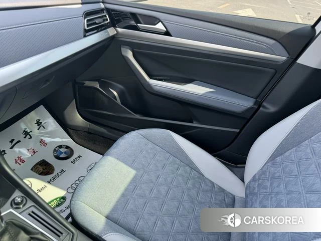 Volkswagen Lavida 2022 Белый из Китая