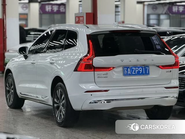 Volvo XC60 2022 Белый из Китая