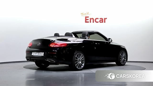 Mercedes-Benz C-Class W205 2018 Черный из Кореи