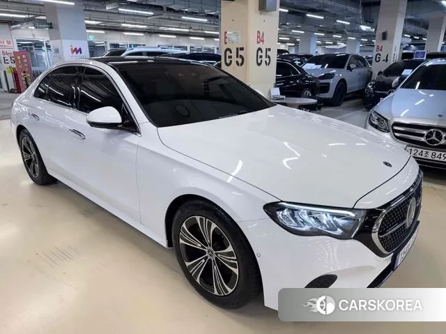 Mercedes-Benz E-Class W214 2024 Белый из Кореи