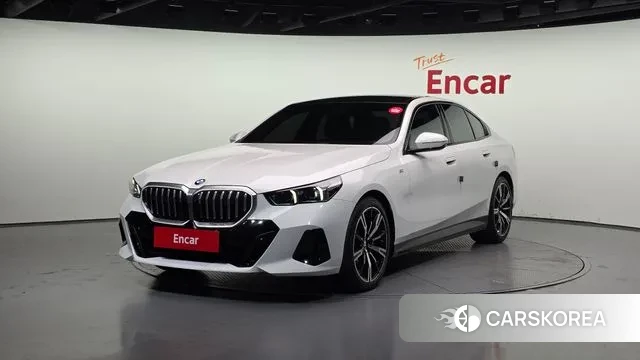 BMW 5 Series (G60) 2023 Белый из Кореи