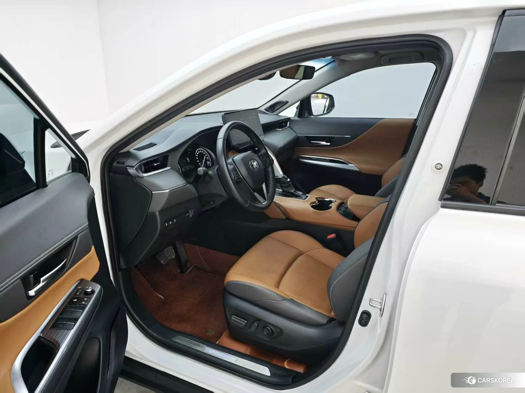 Toyota Venza 2022 Белый из Китая