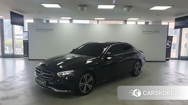 Mercedes-Benz E-Class W213 2020 Серый из Кореи