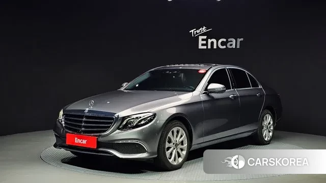 Mercedes-Benz E-Class W213 2018 Серый из Кореи