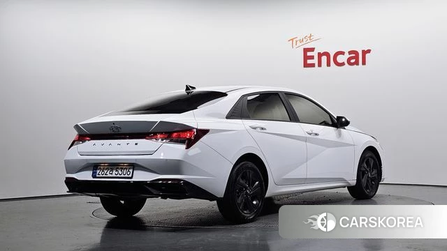 Hyundai Avante (CN7) 2022 Белый из Кореи